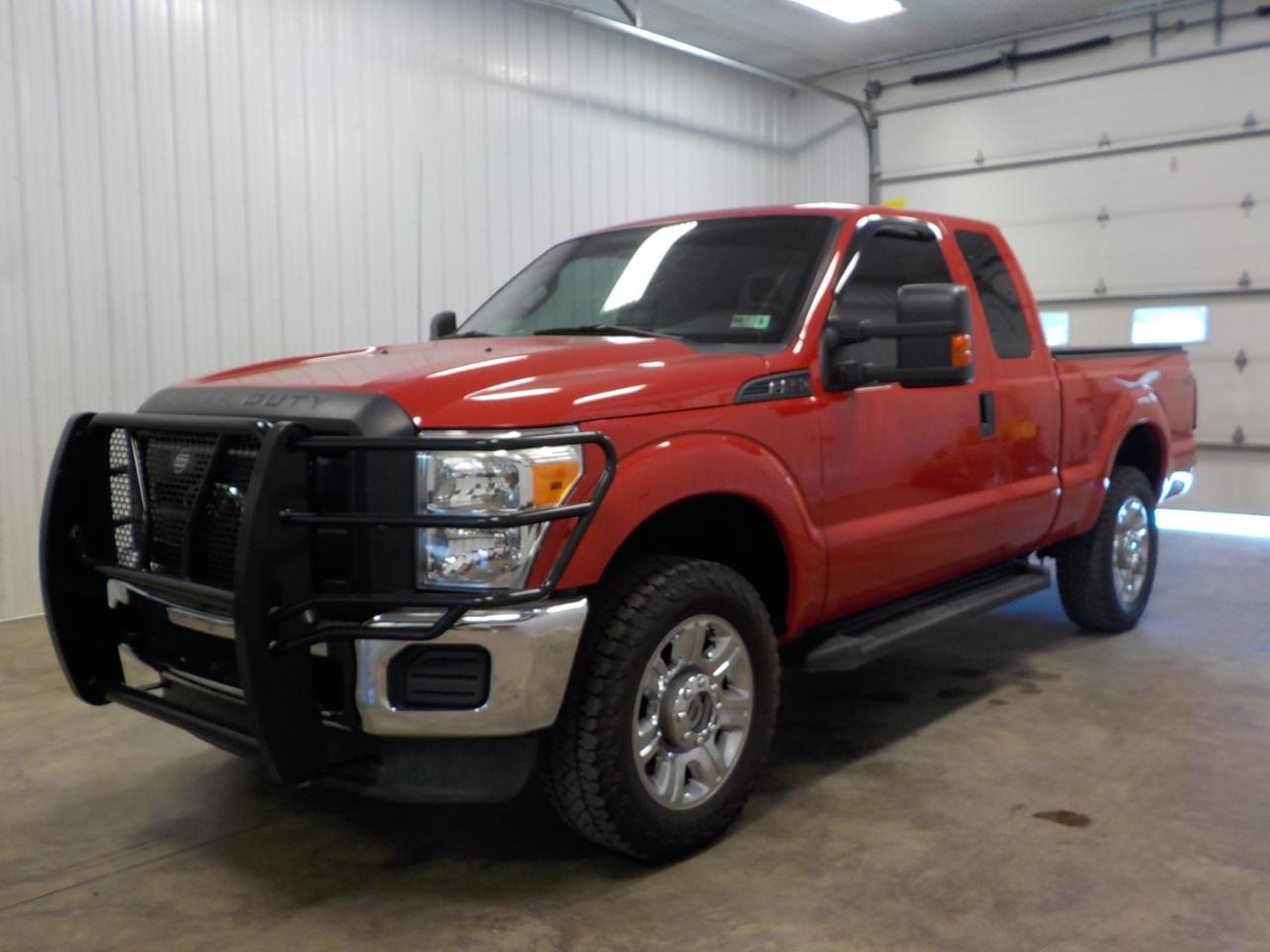 Ford Super Duty F-250 SRW 4WD SuperCab 142" XL 2015