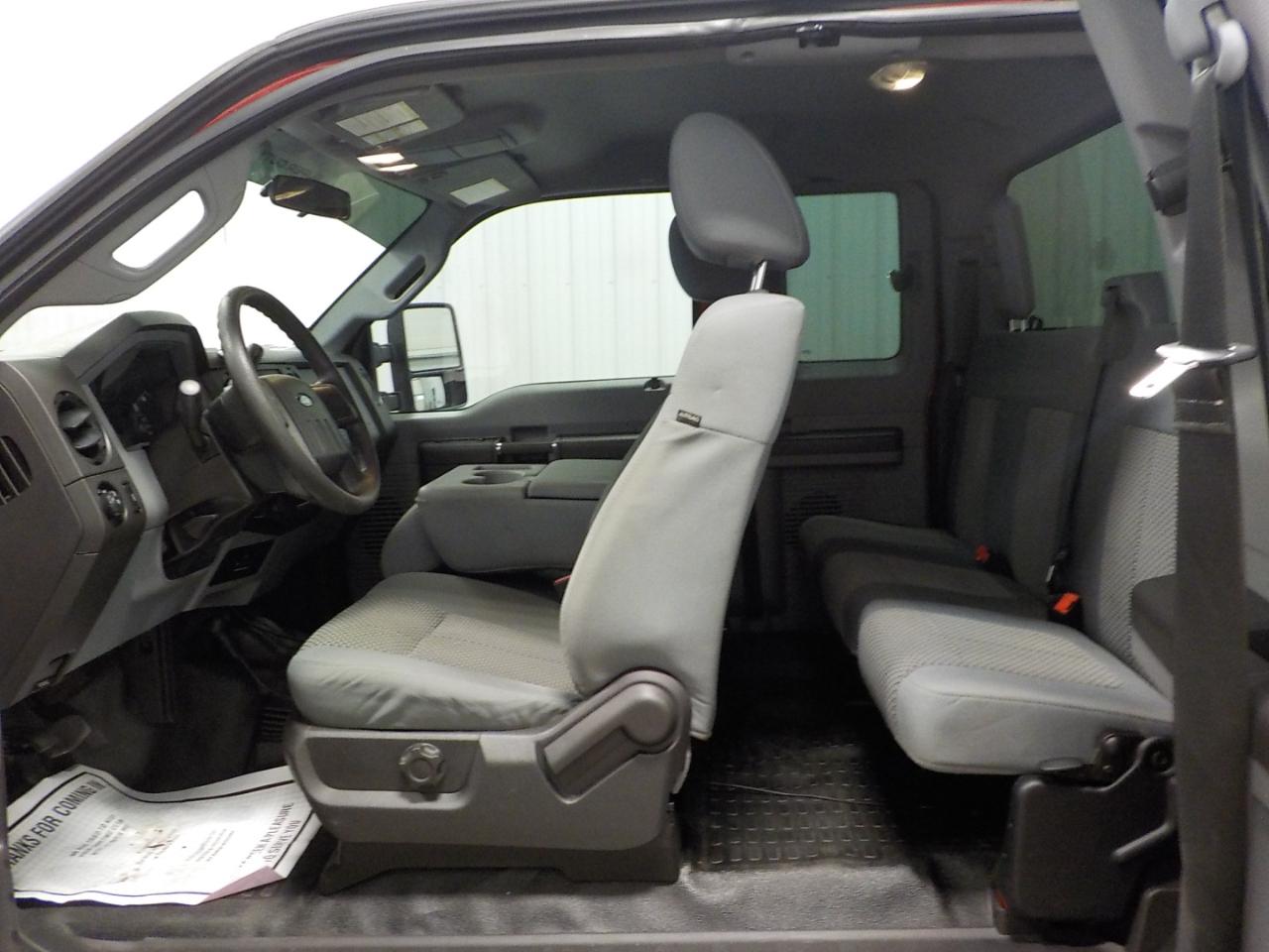 Ford Super Duty F-250 SRW 4WD SuperCab 142" XL 2015