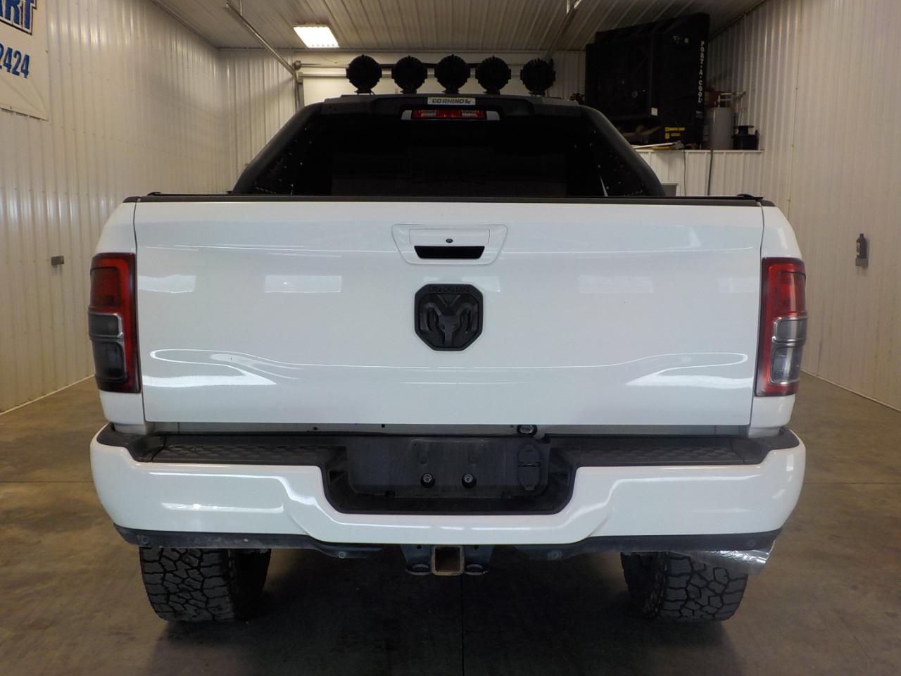 RAM 2500 Big Horn 4x4 Mega Cab 6'4" Box 2019
