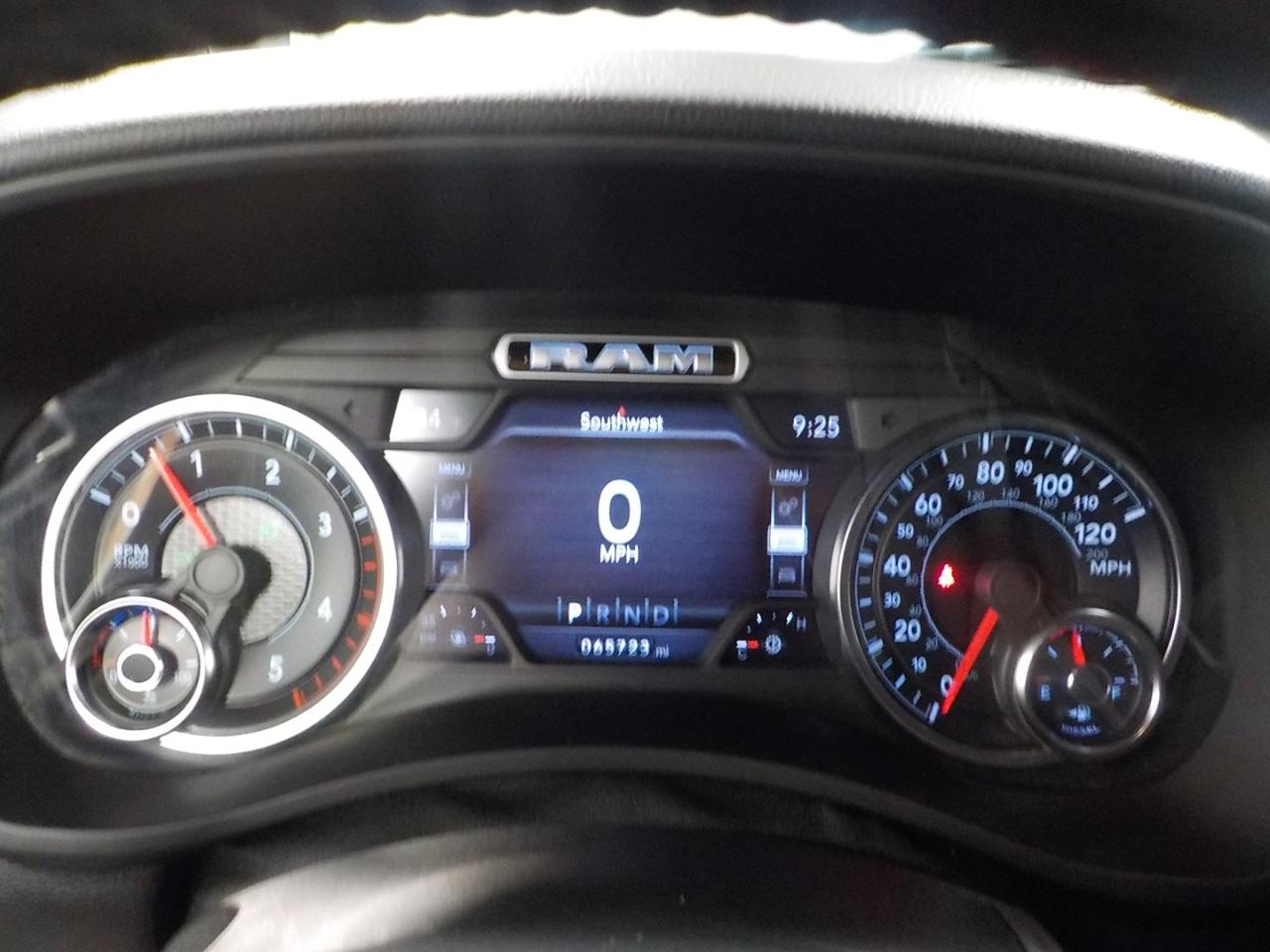 RAM 2500 Big Horn 4x4 Mega Cab 6'4" Box 2019