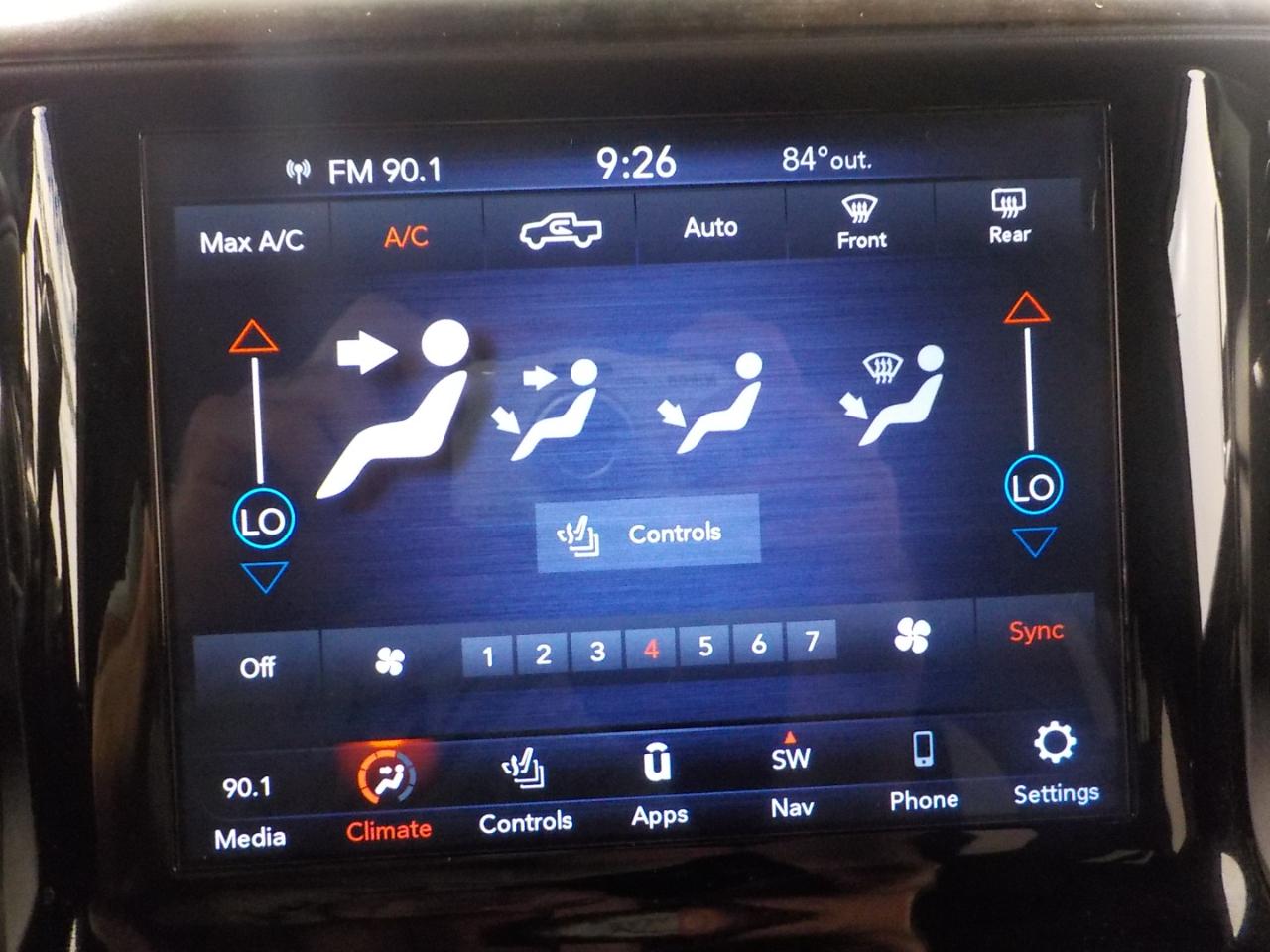 RAM 2500 Big Horn 4x4 Mega Cab 6'4" Box 2019