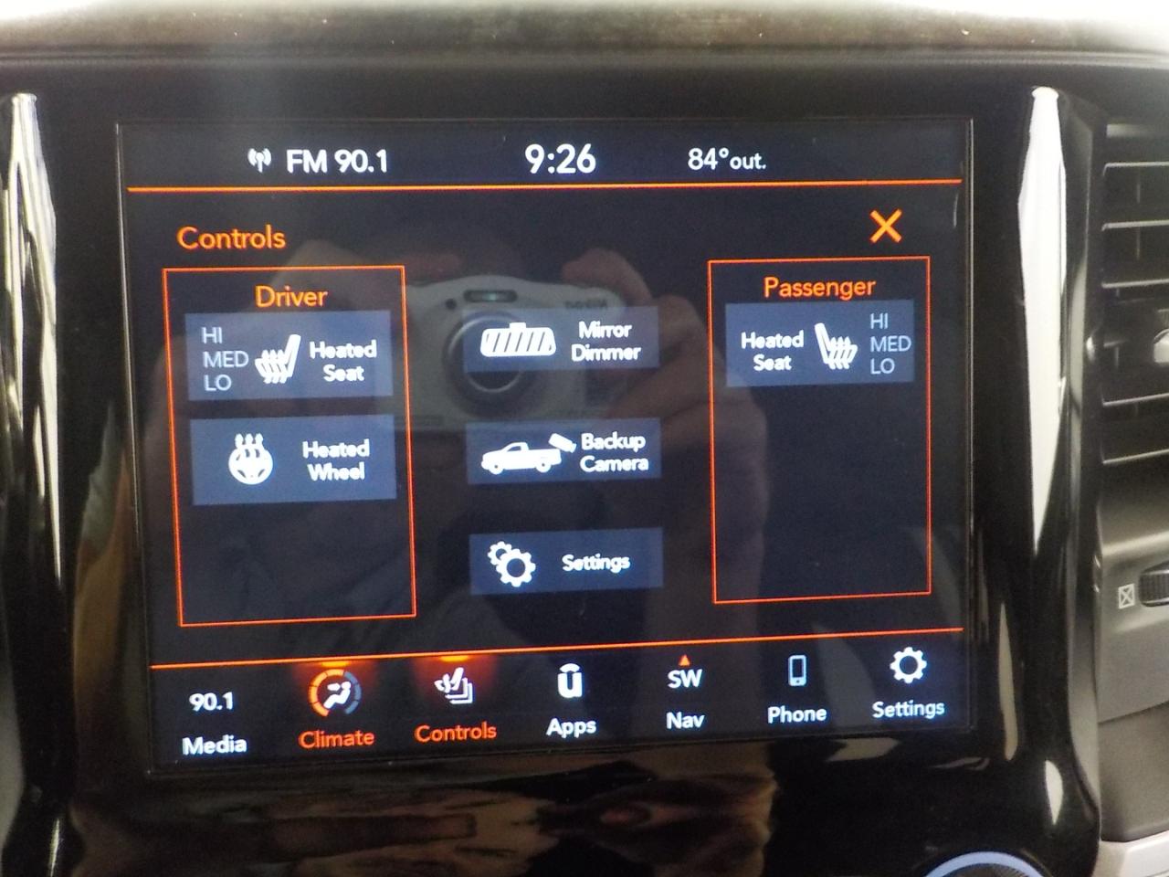 RAM 2500 Big Horn 4x4 Mega Cab 6'4" Box 2019