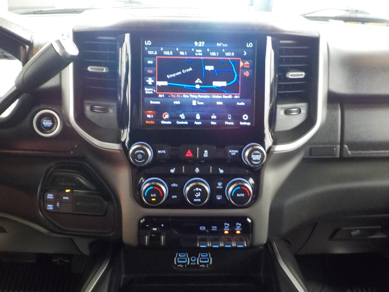 RAM 2500 Big Horn 4x4 Mega Cab 6'4" Box 2019