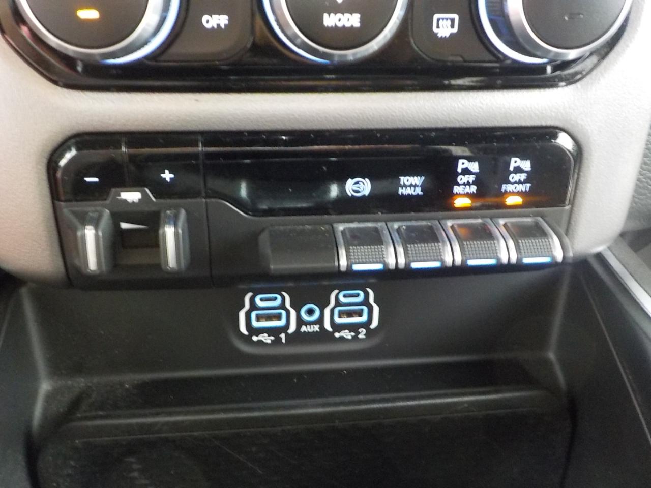 RAM 2500 Big Horn 4x4 Mega Cab 6'4" Box 2019