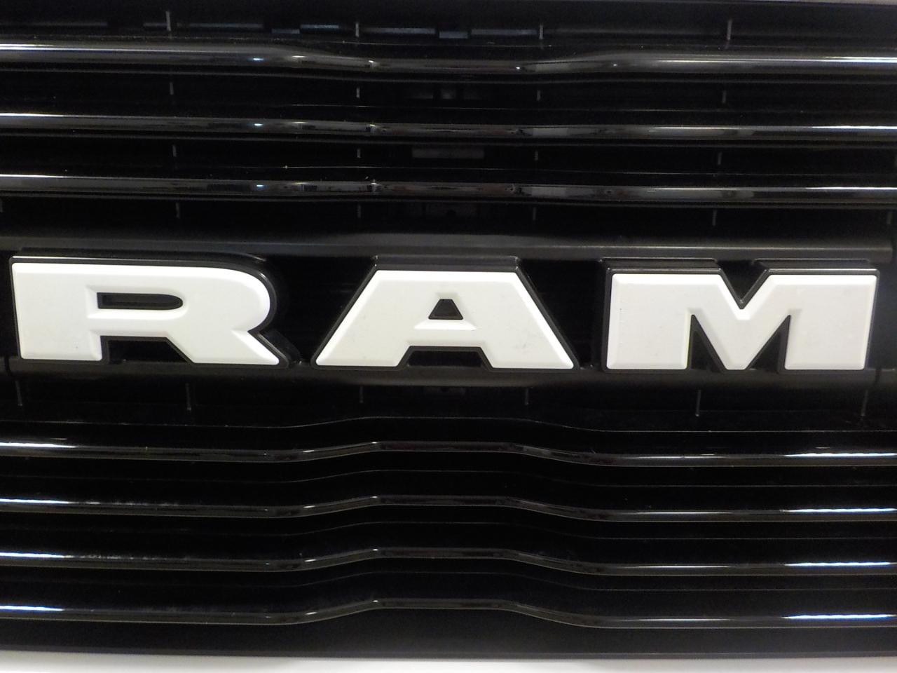 RAM 2500 Big Horn 4x4 Mega Cab 6'4" Box 2019