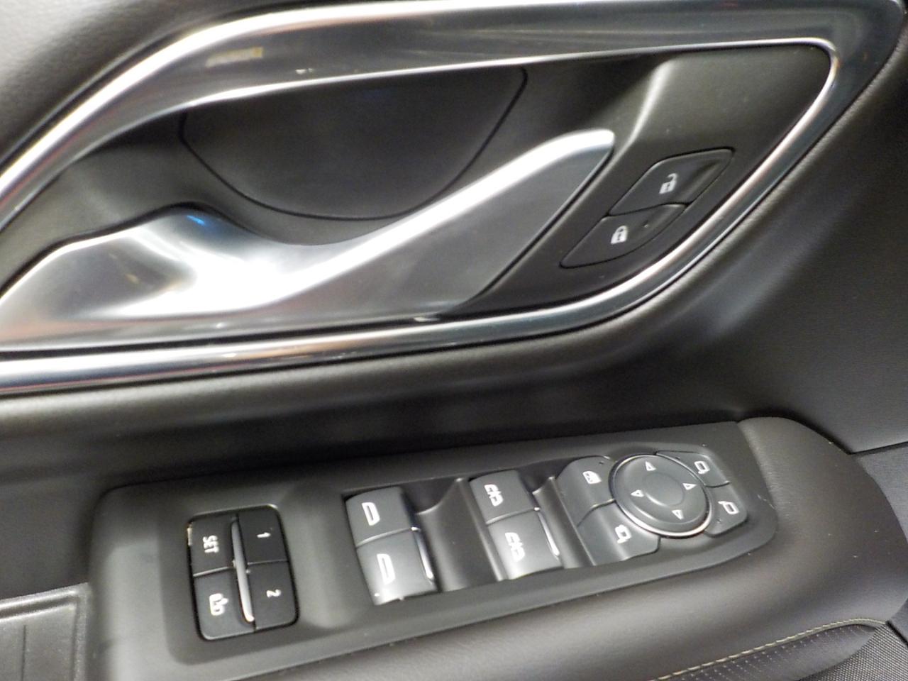 Chevrolet Tahoe 4WD 4dr Premier 2022