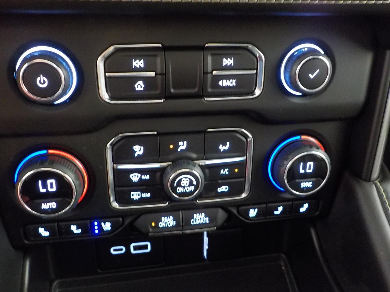 Chevrolet Tahoe 4WD 4dr Premier 2022