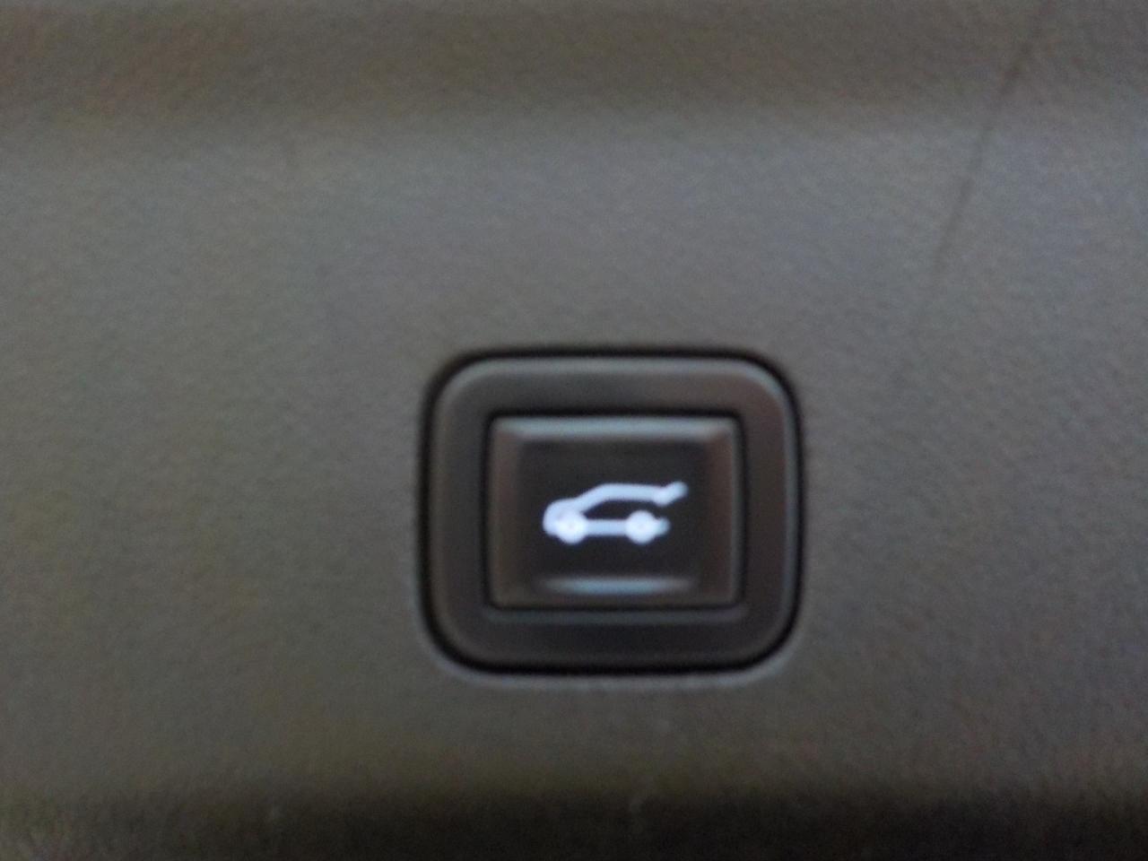 Chevrolet Tahoe 4WD 4dr Premier 2022