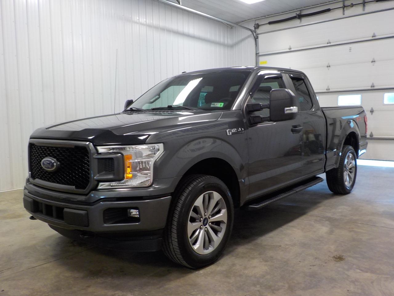 Ford F-150 4WD SuperCab 133" STX 2018
