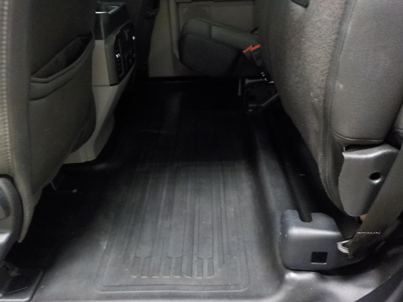 Ford F-150 4WD SuperCab 133" STX 2018