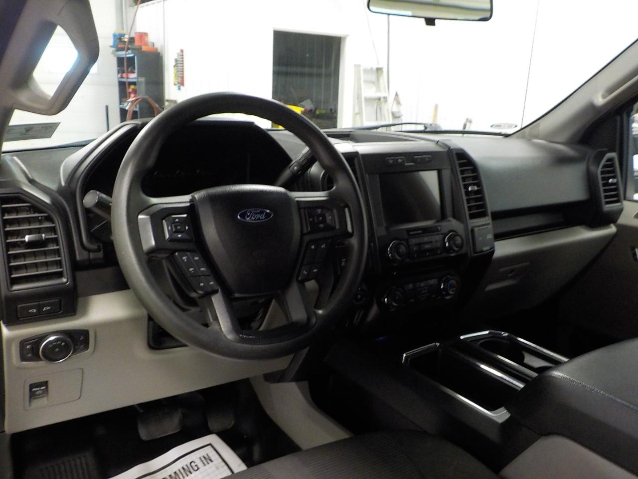 Ford F-150 4WD SuperCab 133" STX 2018