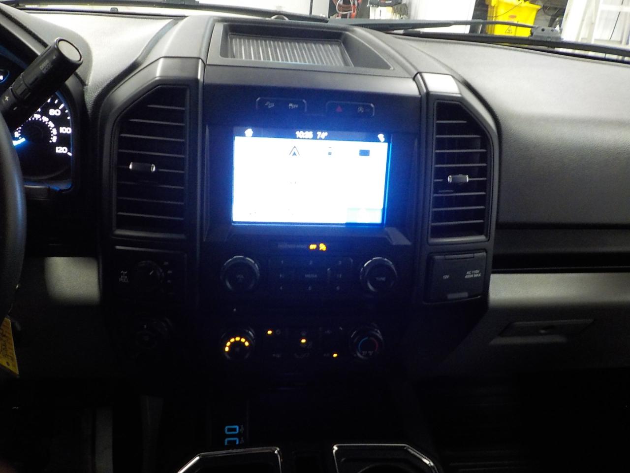 Ford F-150 4WD SuperCab 133" STX 2018