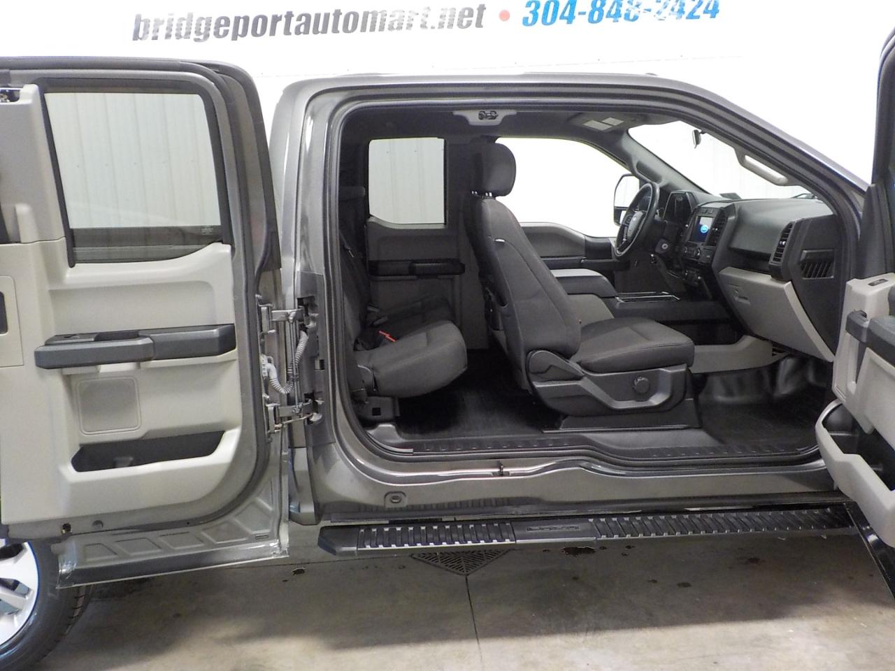 Ford F-150 4WD SuperCab 133" STX 2018