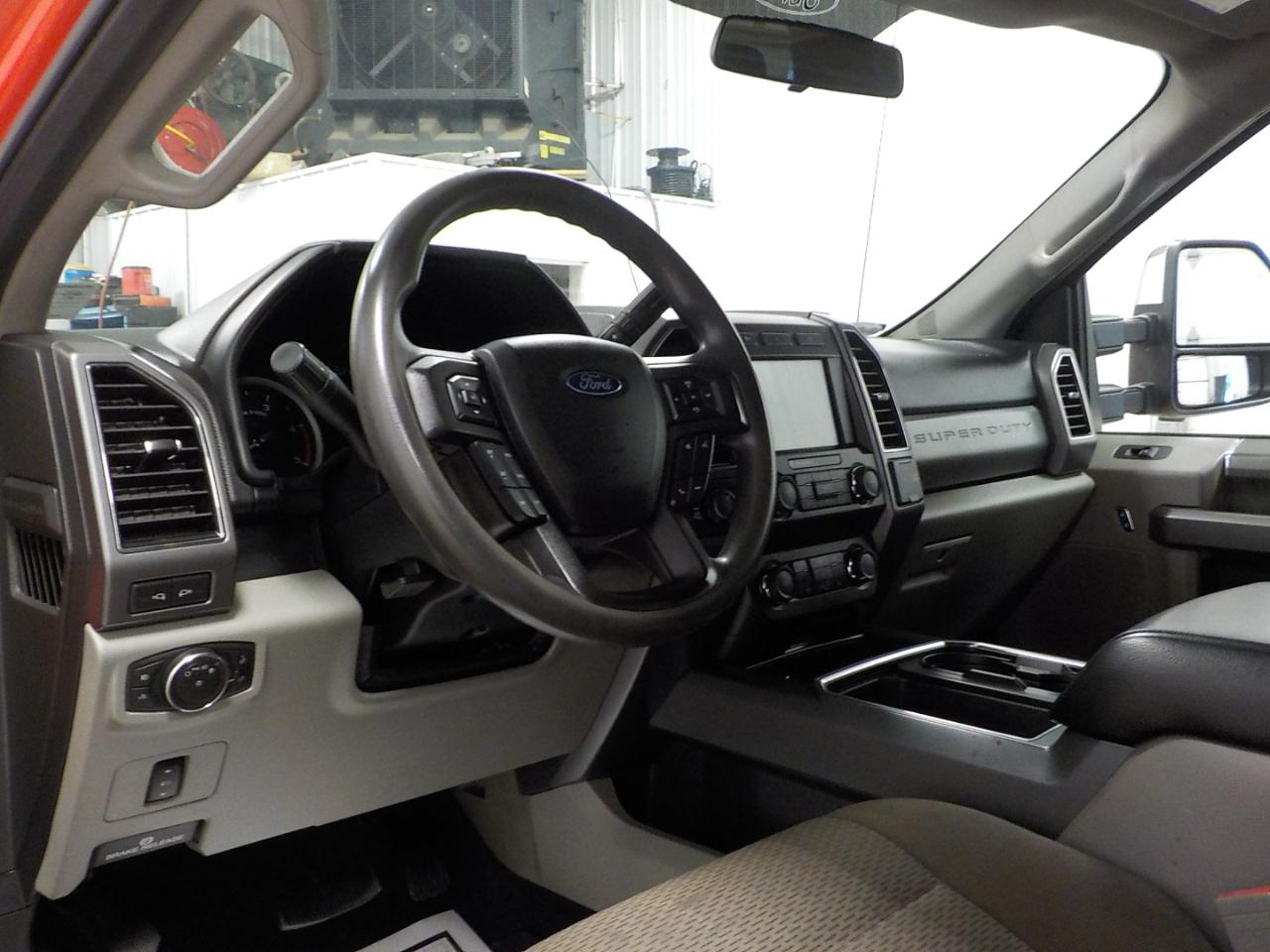 Ford Super Duty F-250 SRW XLT 4WD Crew Cab 6.75' Box 2019