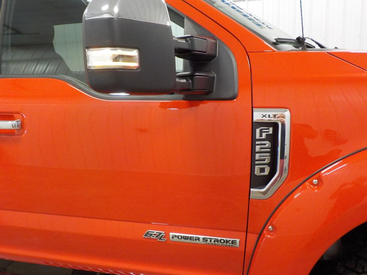 Ford Super Duty F-250 SRW XLT 4WD Crew Cab 6.75' Box 2019