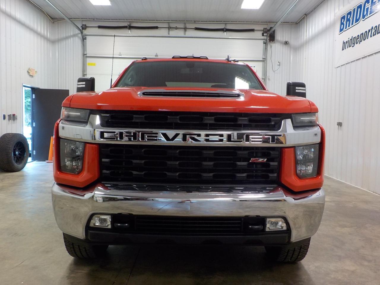 Chevrolet Silverado 3500HD 4WD Crew Cab 172" LT 2023