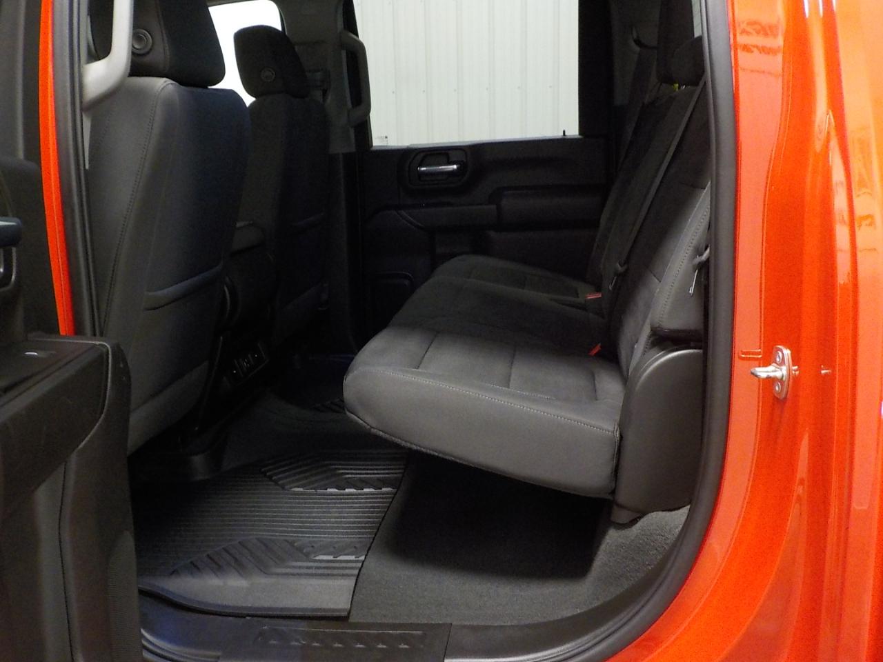 Chevrolet Silverado 3500HD 4WD Crew Cab 172" LT 2023