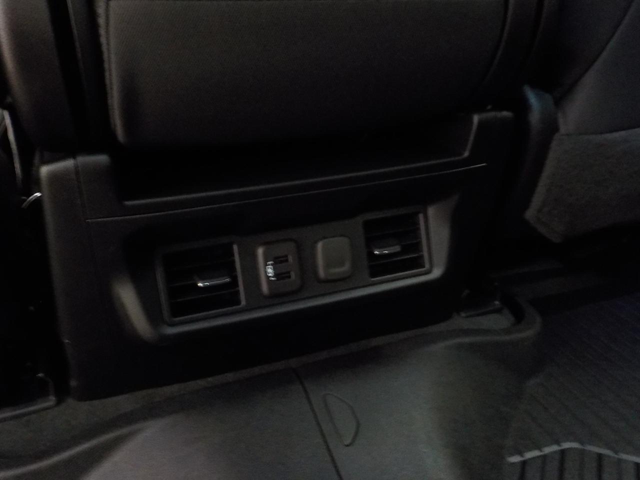 Chevrolet Silverado 3500HD 4WD Crew Cab 172" LT 2023