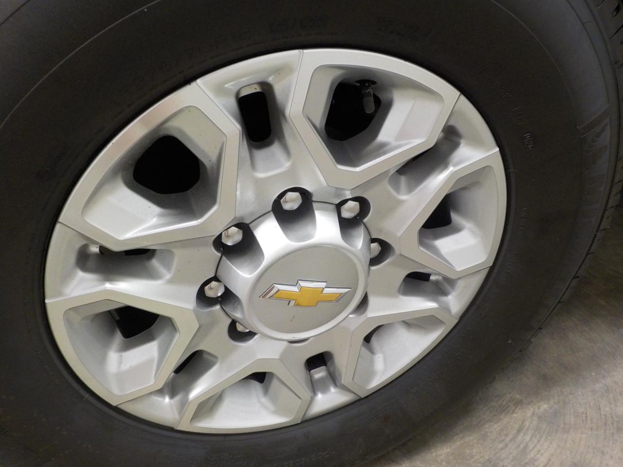 Chevrolet Silverado 3500HD 4WD Crew Cab 172" LT 2023
