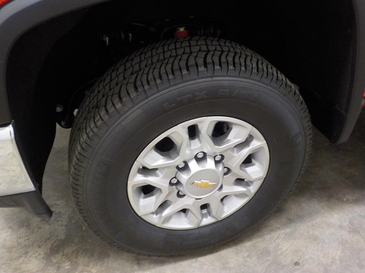 Chevrolet Silverado 3500HD 4WD Crew Cab 172" LT 2023