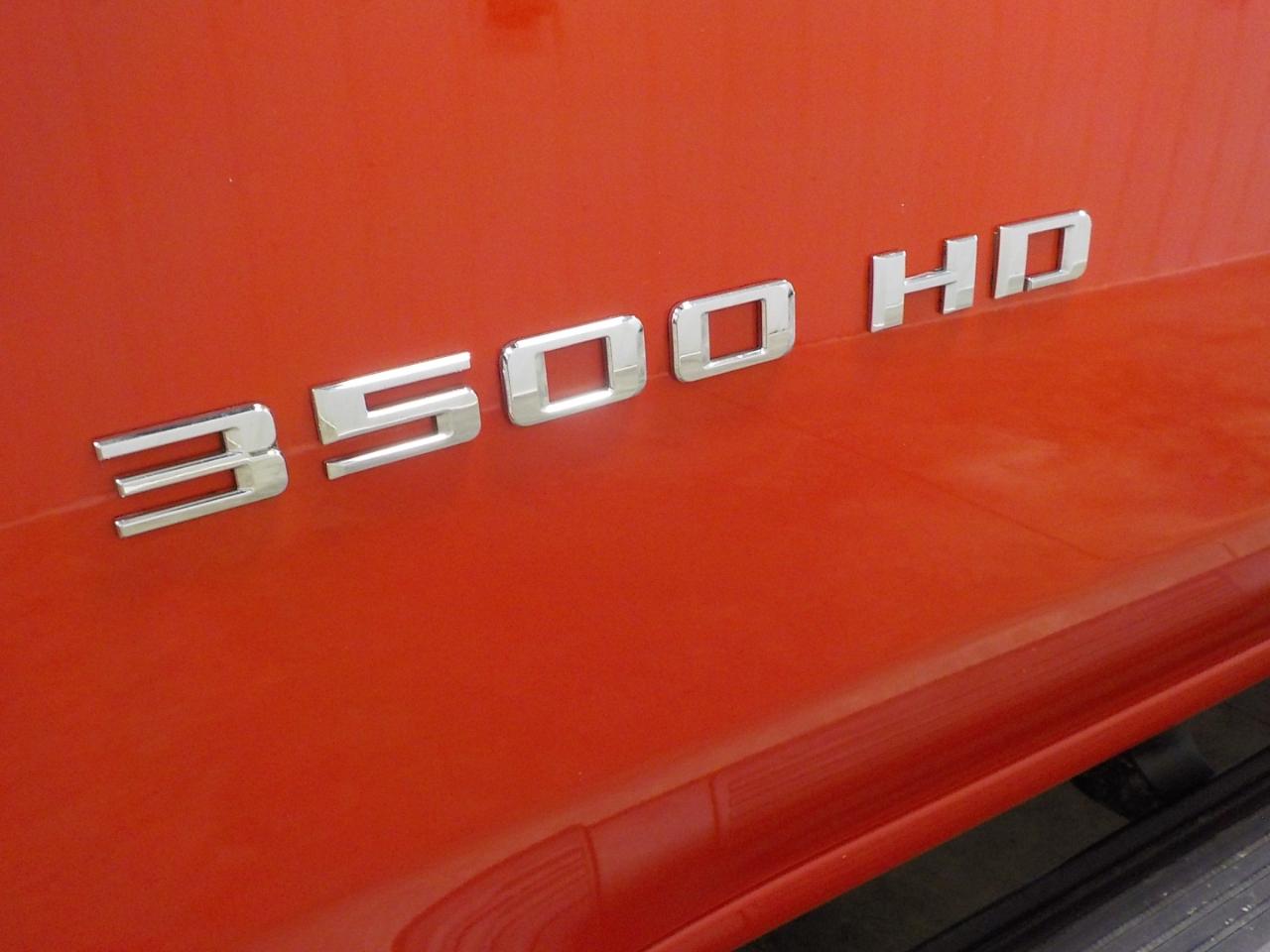 Chevrolet Silverado 3500HD 4WD Crew Cab 172" LT 2023
