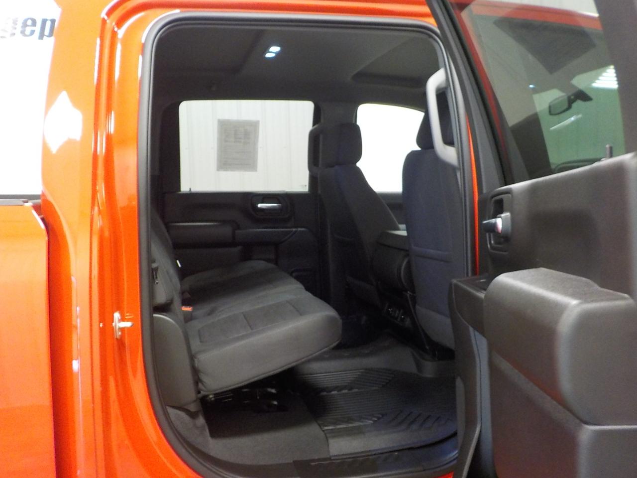 Chevrolet Silverado 3500HD 4WD Crew Cab 172" LT 2023