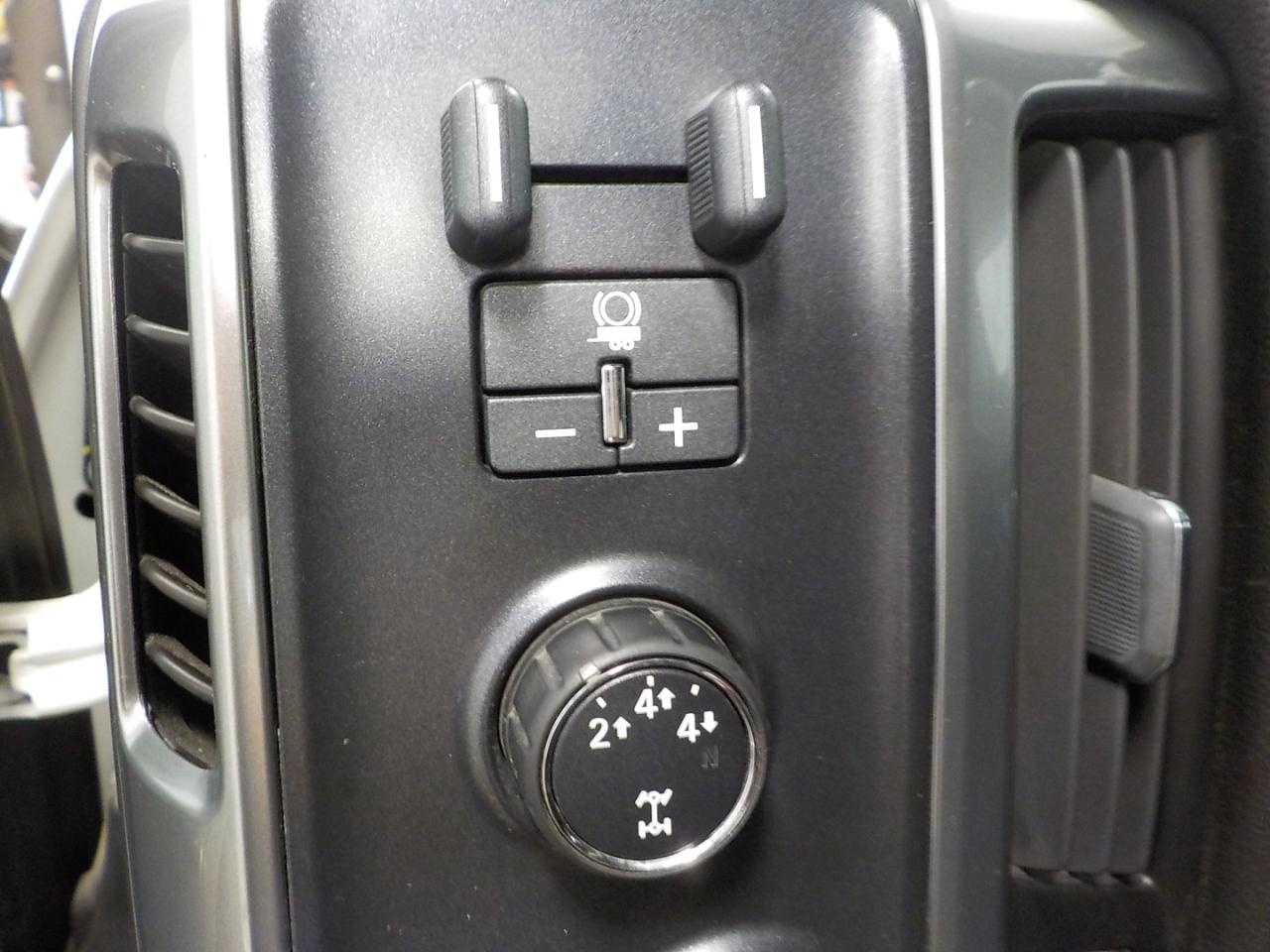 Chevrolet Silverado 2500HD 4WD Crew Cab 153.7" LTZ 2015