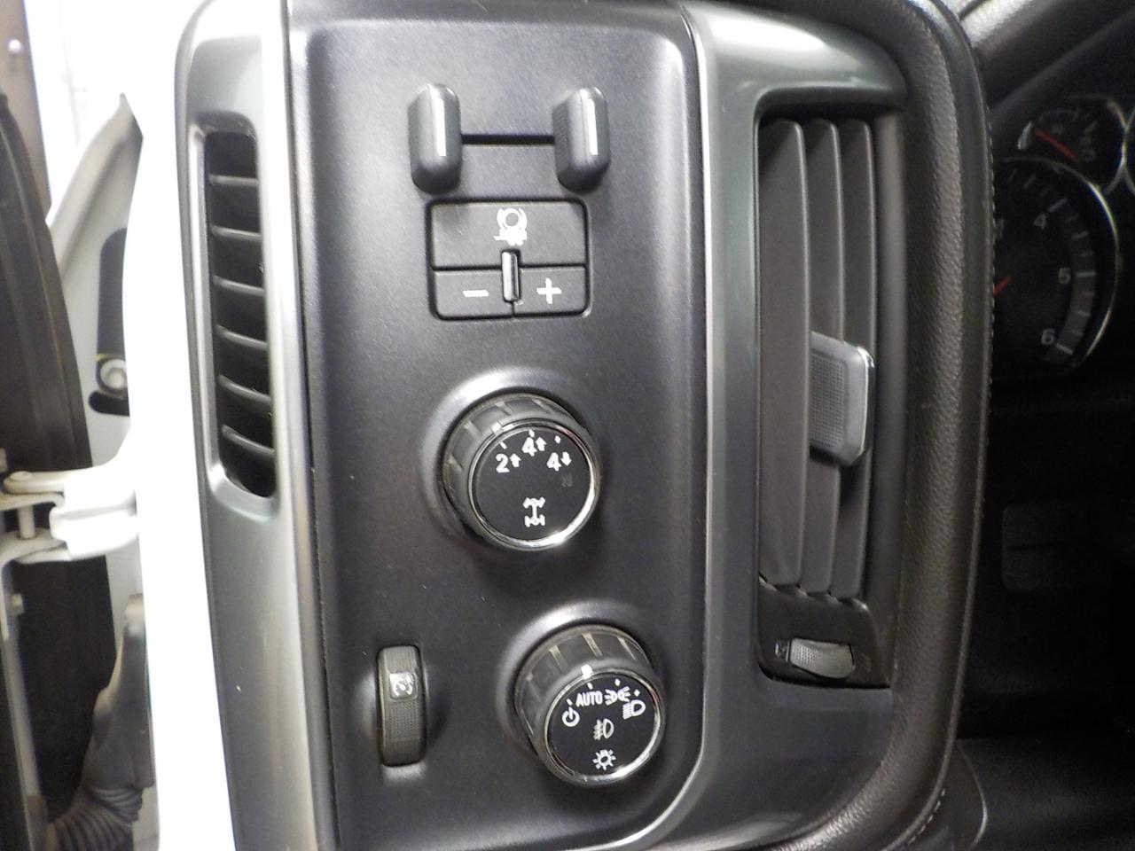 Chevrolet Silverado 2500HD 4WD Crew Cab 153.7" LTZ 2015