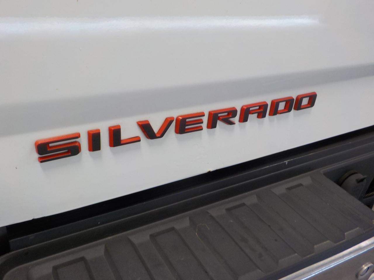 Chevrolet Silverado 2500HD 4WD Crew Cab 153.7" LTZ 2015