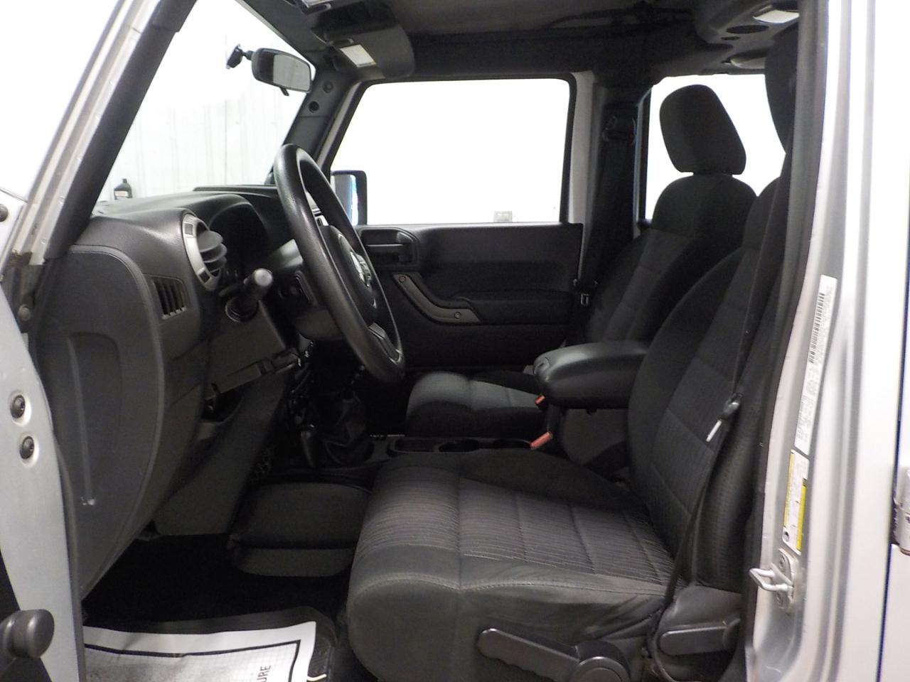 Jeep Wrangler Unlimited 4WD 4dr Sport 2012