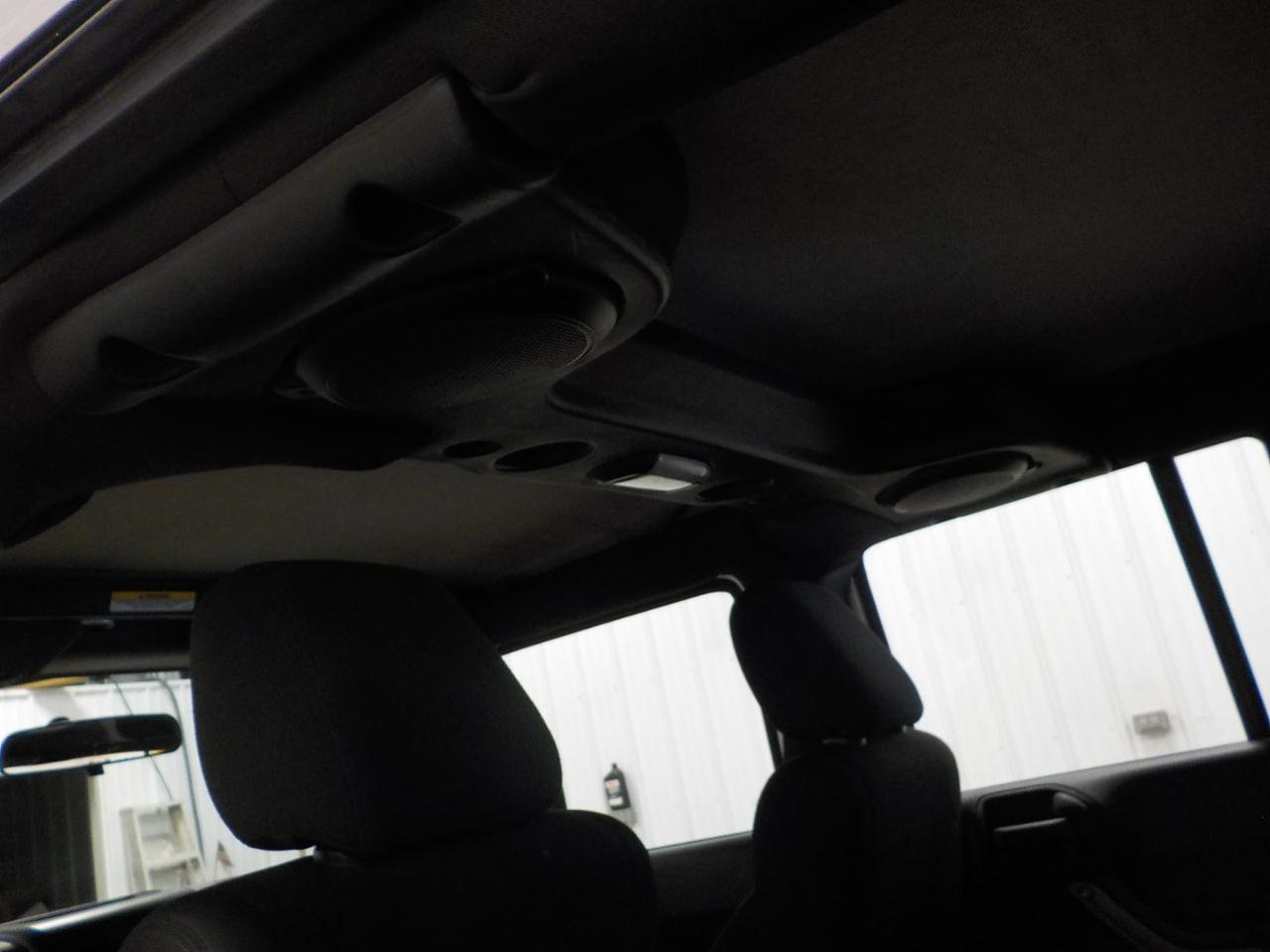 Jeep Wrangler Unlimited 4WD 4dr Sport 2012