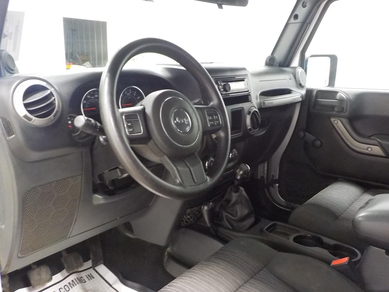 Jeep Wrangler Unlimited 4WD 4dr Sport 2012