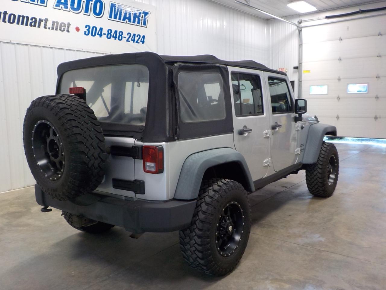 Jeep Wrangler Unlimited 4WD 4dr Sport 2012