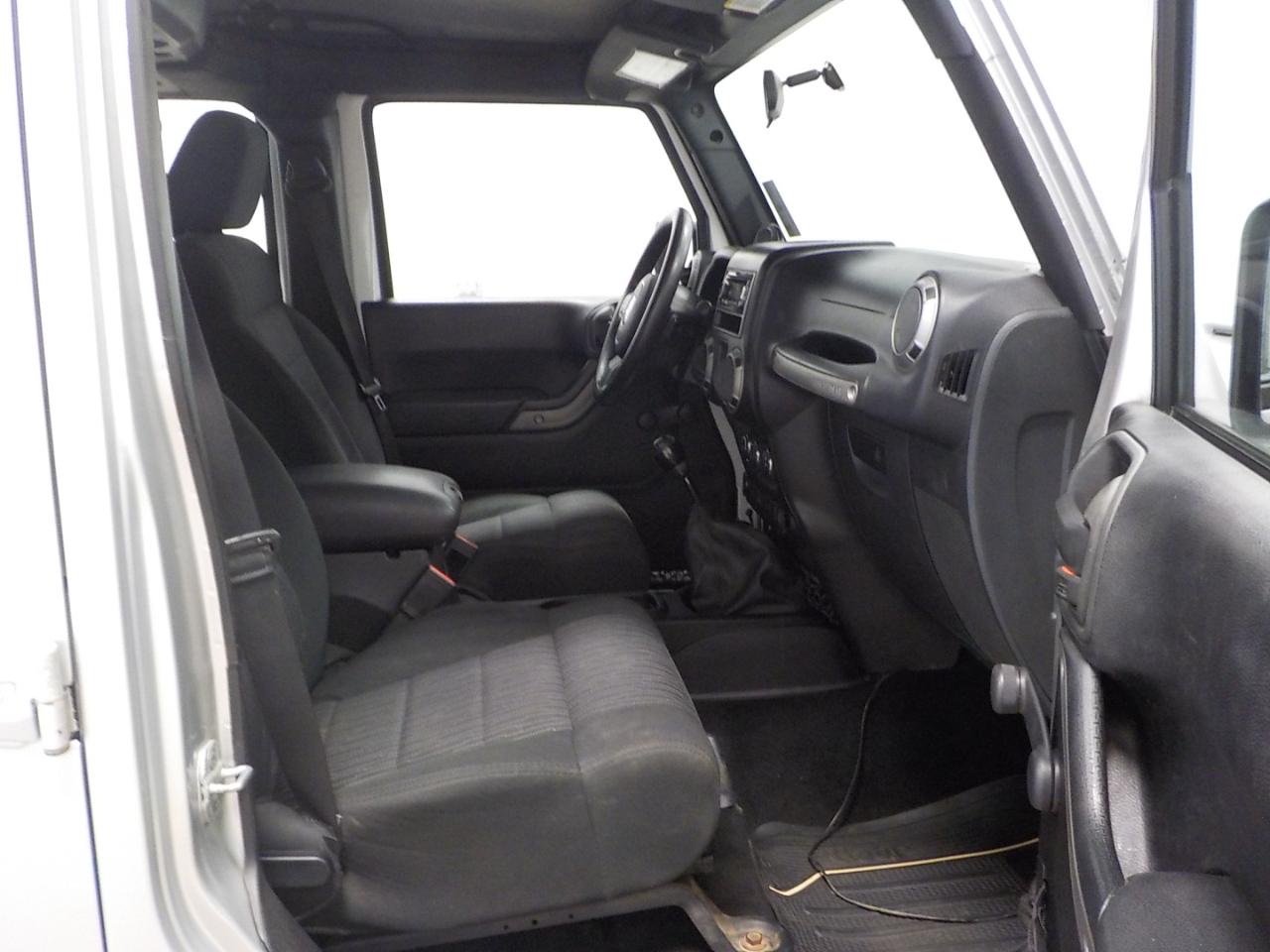 Jeep Wrangler Unlimited 4WD 4dr Sport 2012