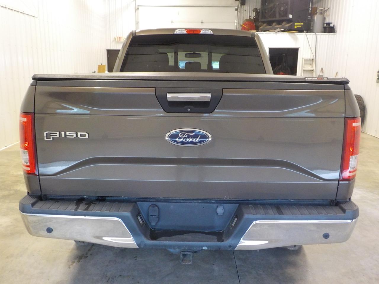 Ford F-150 4WD SuperCab 133" XLT 2015