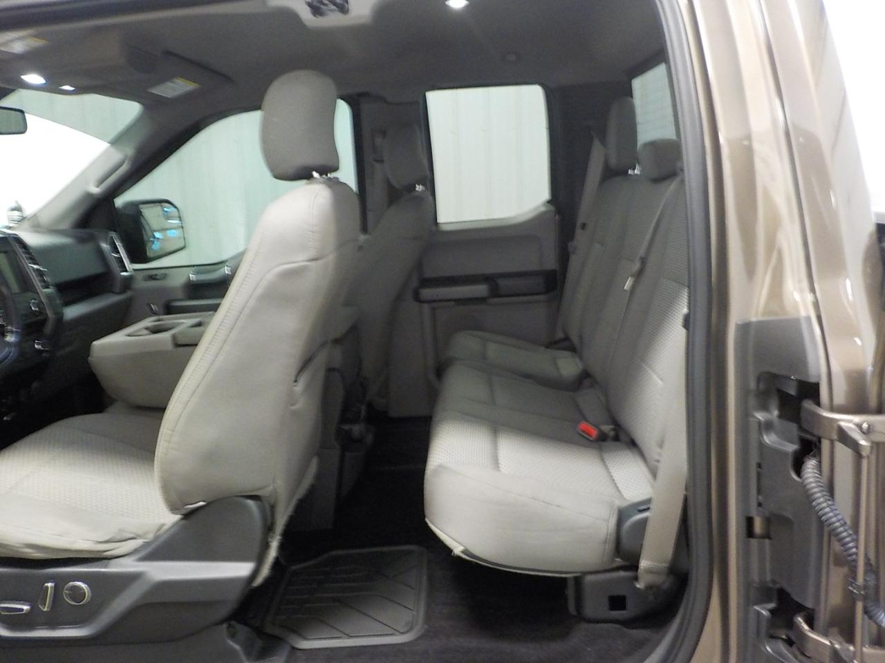 Ford F-150 4WD SuperCab 133" XLT 2015