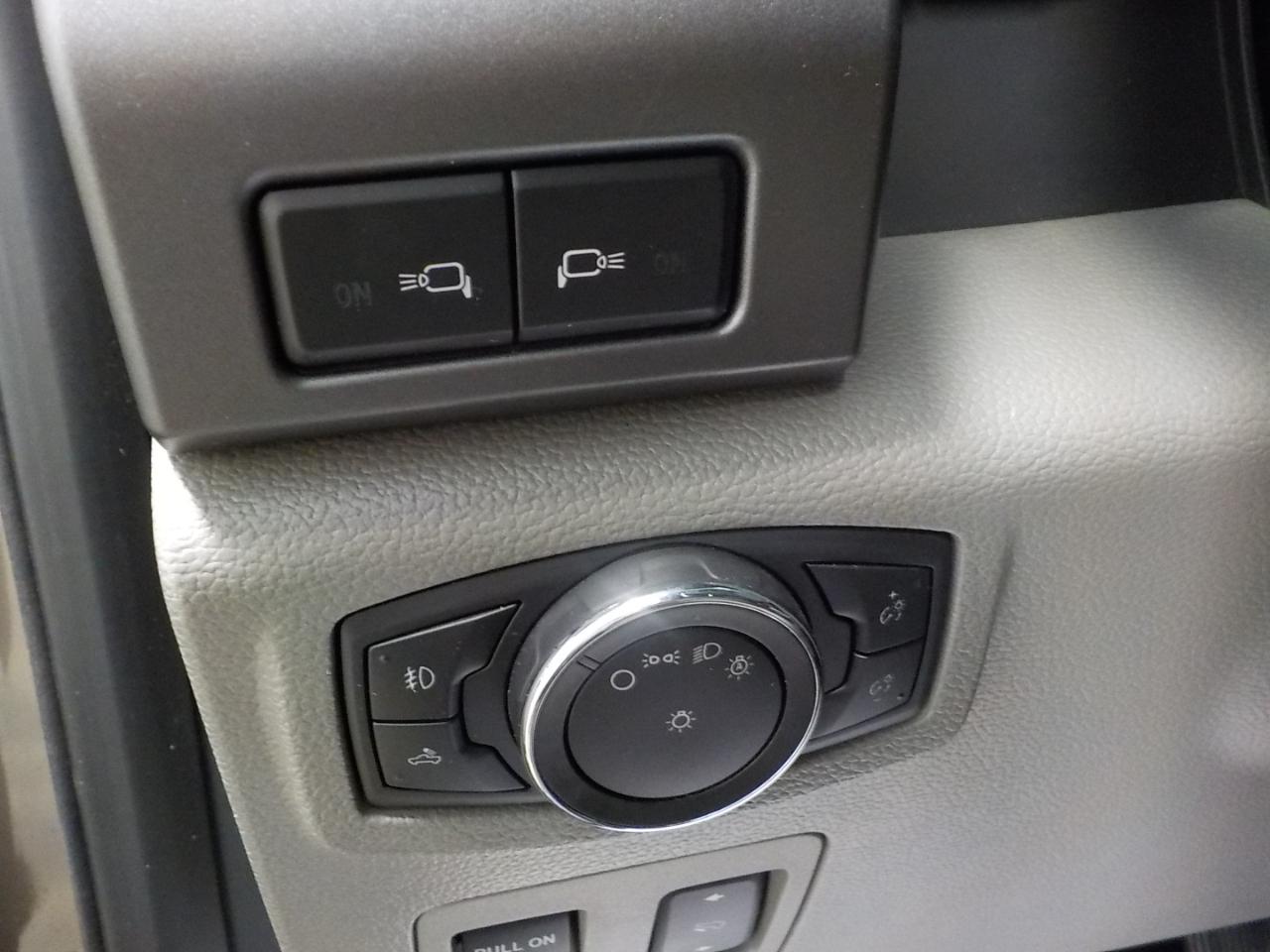 Ford F-150 4WD SuperCab 133" XLT 2015
