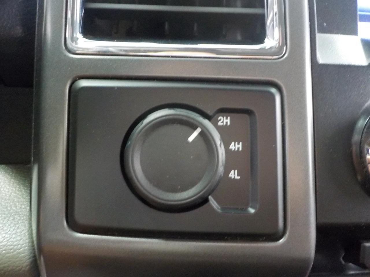 Ford F-150 4WD SuperCab 133" XLT 2015