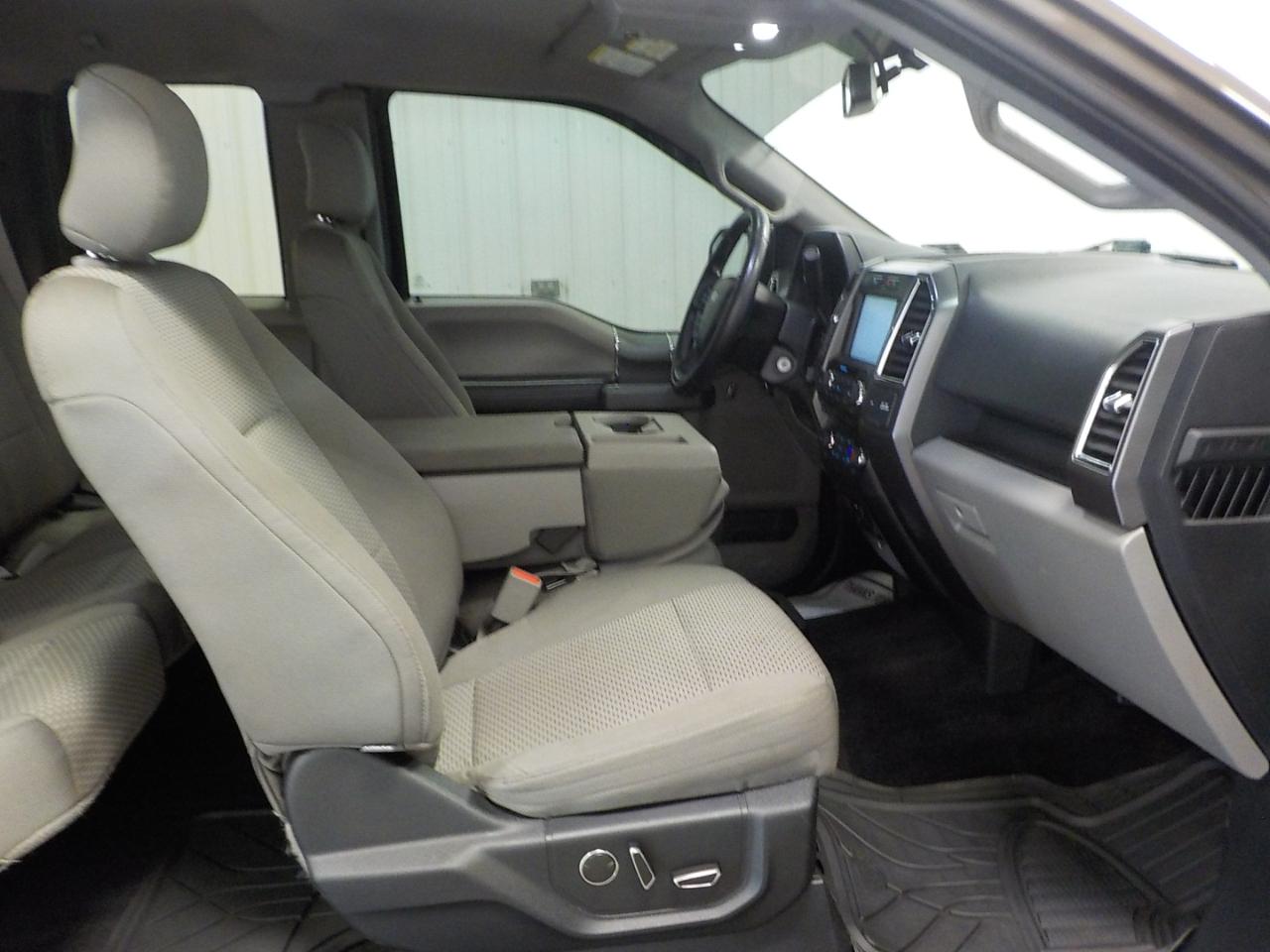 Ford F-150 4WD SuperCab 133" XLT 2015