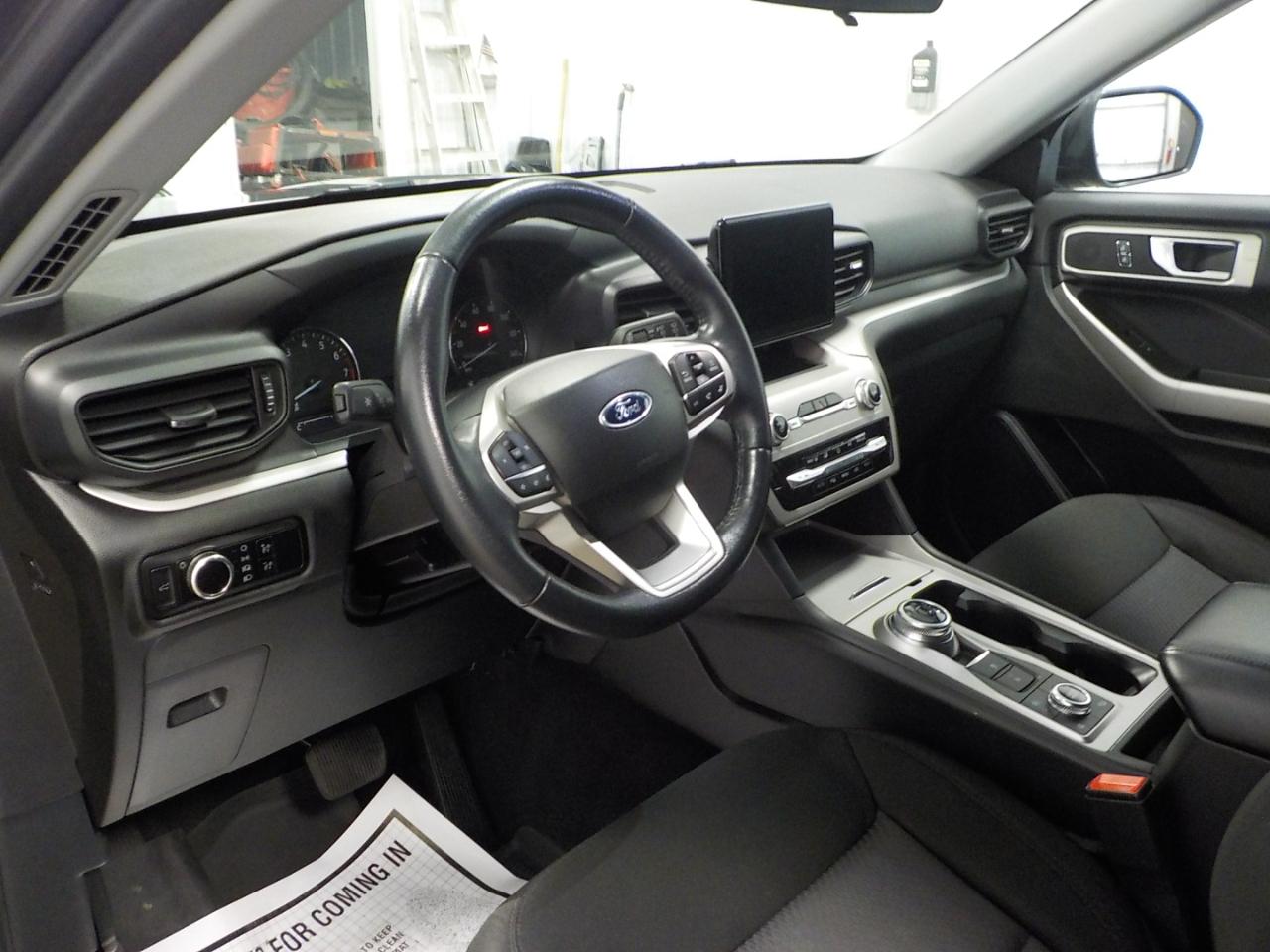 Ford Explorer XLT 4WD 2023