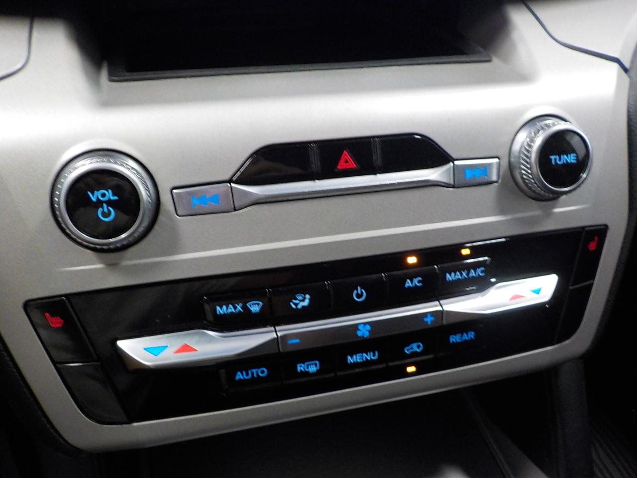 Ford Explorer XLT 4WD 2023