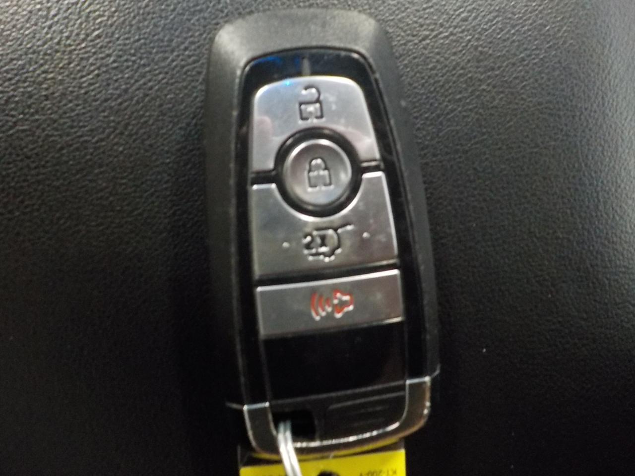 Ford Explorer XLT 4WD 2023