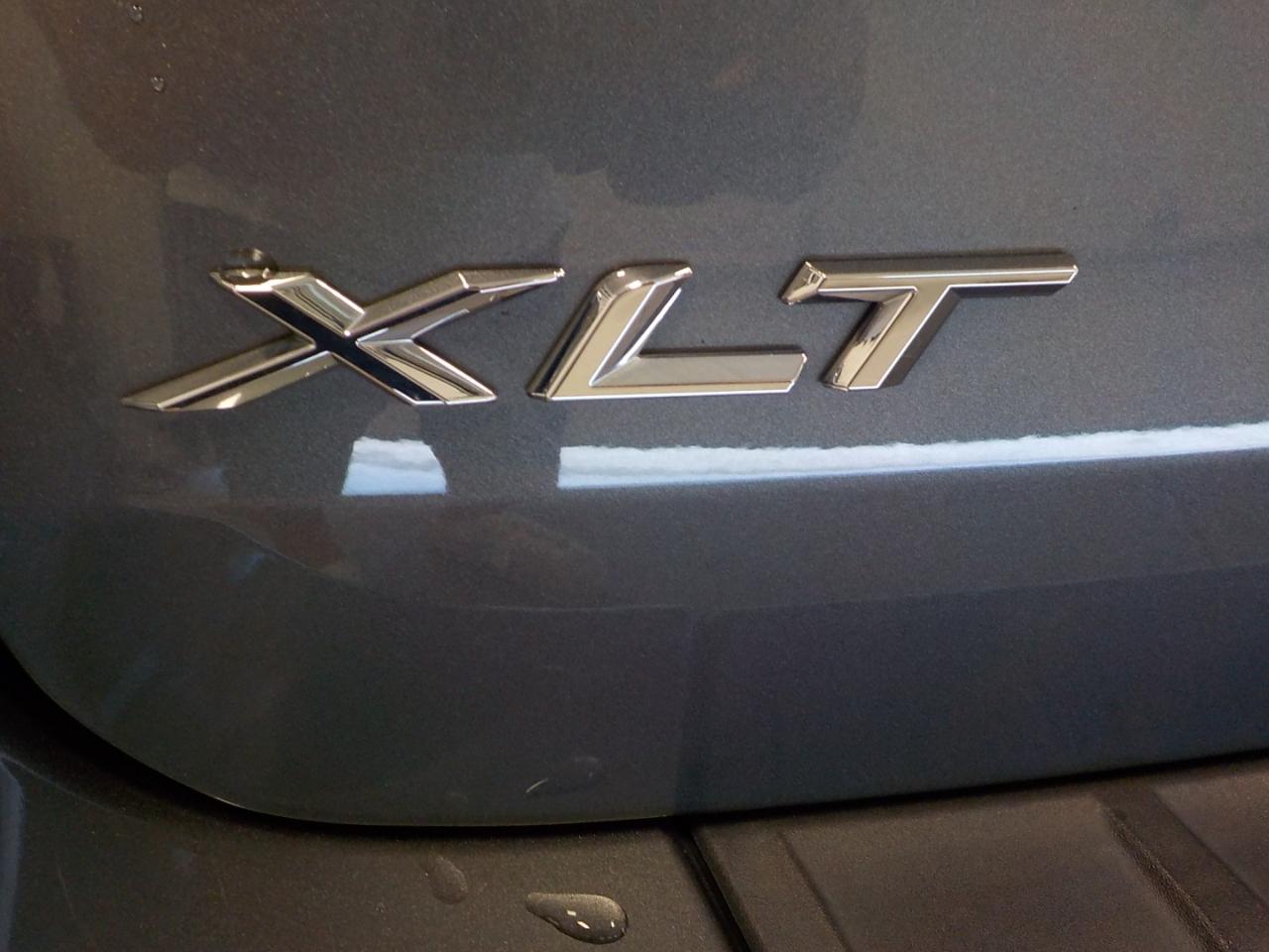 Ford Explorer XLT 4WD 2023