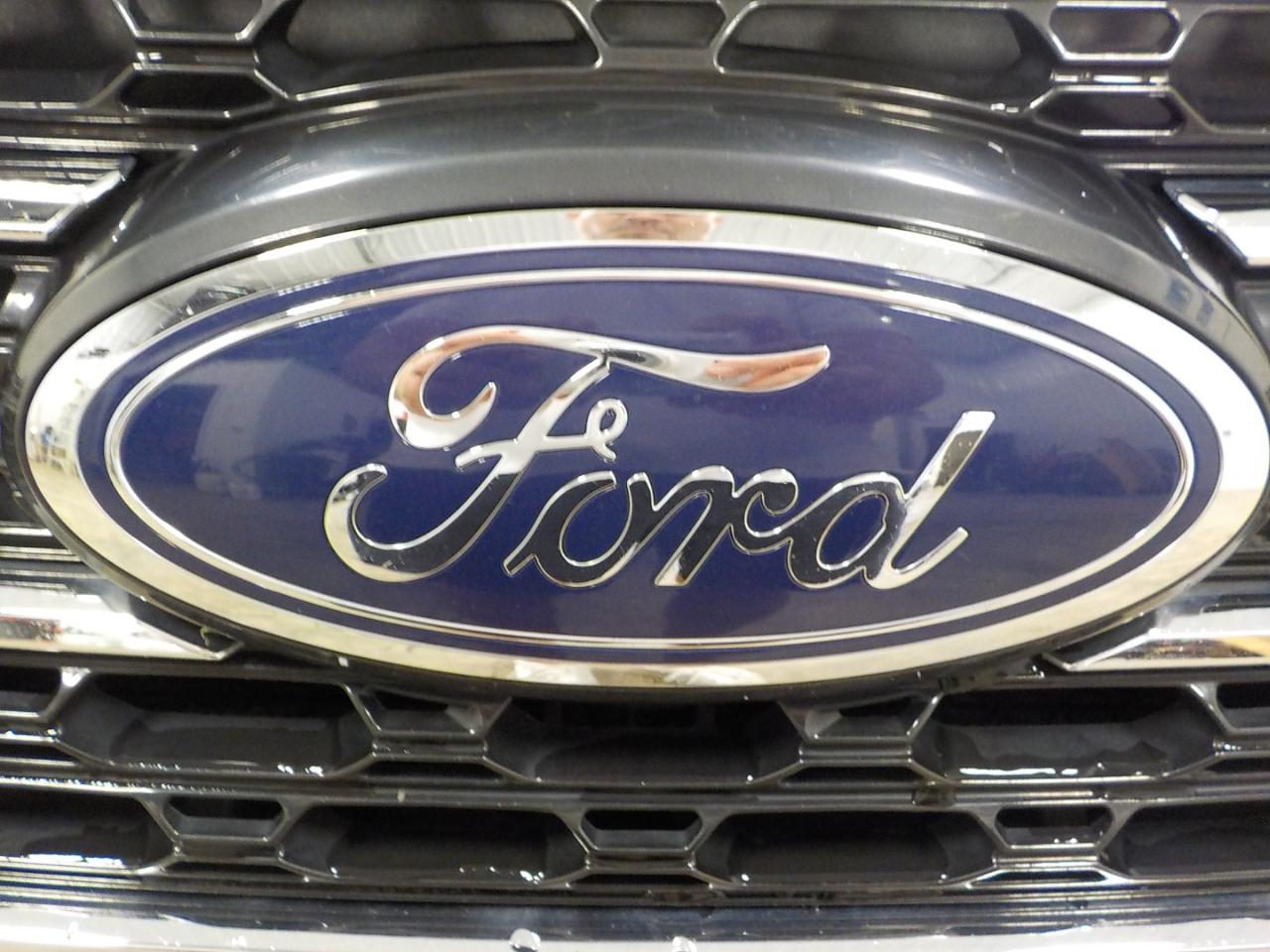 Ford Explorer XLT 4WD 2023