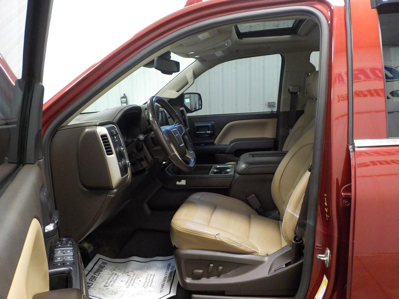 GMC Sierra 1500 4WD Crew Cab 143.5" Denali 2018