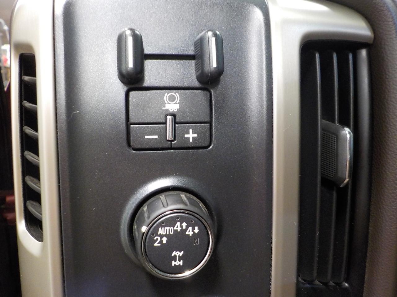 GMC Sierra 1500 4WD Crew Cab 143.5" Denali 2018