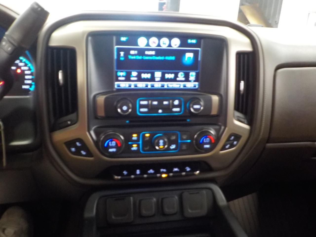 GMC Sierra 1500 4WD Crew Cab 143.5" Denali 2018