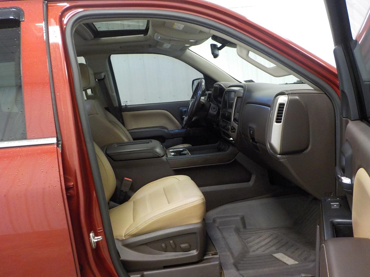GMC Sierra 1500 4WD Crew Cab 143.5" Denali 2018