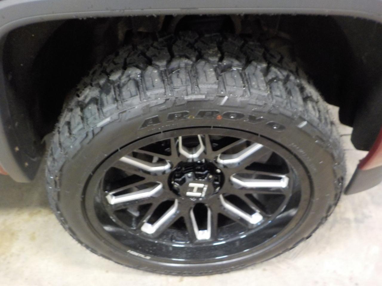 GMC Sierra 1500 4WD Crew Cab 143.5" Denali 2018