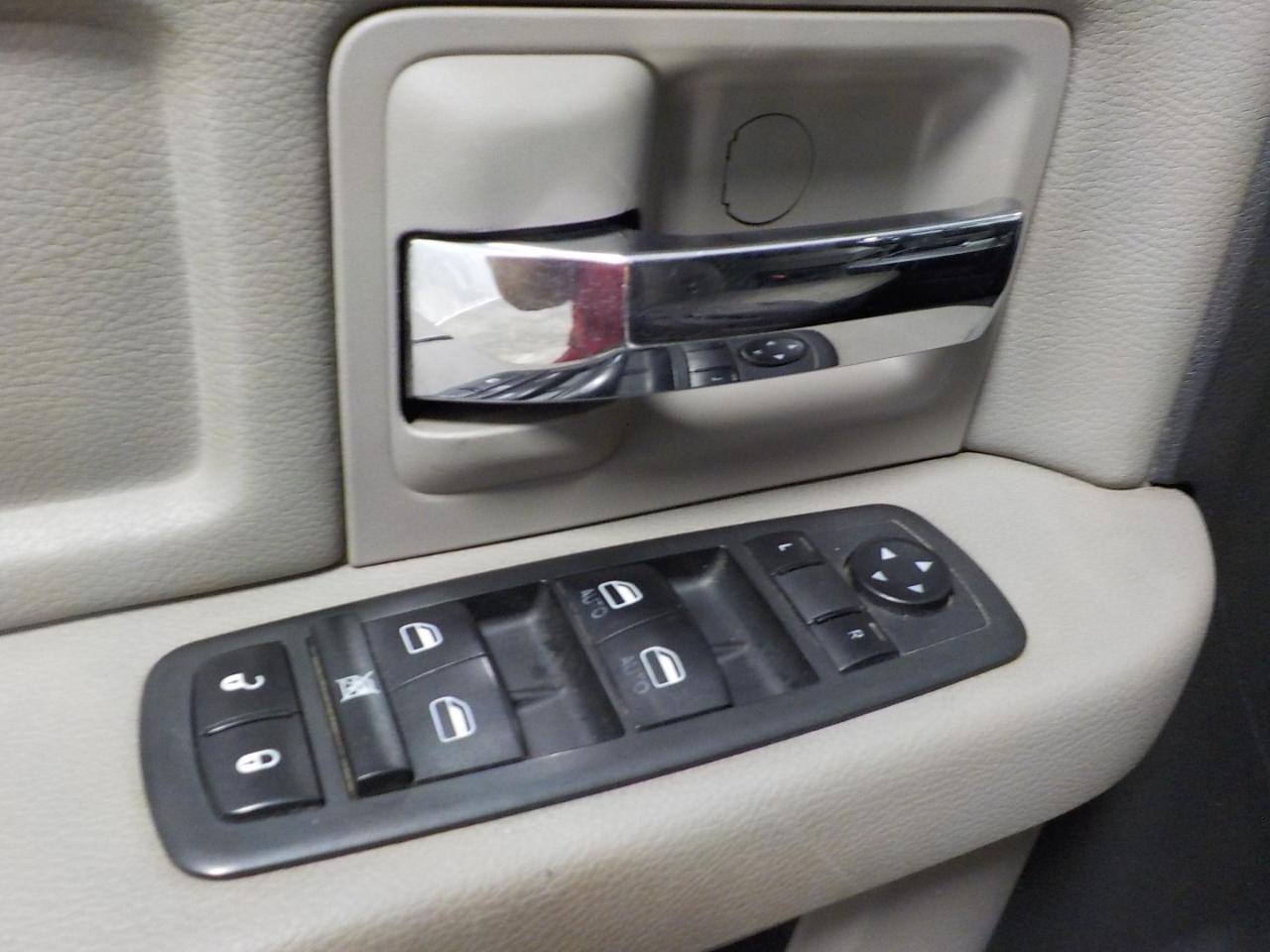 RAM 2500 4WD Mega Cab 160.5" Big Horn 2012